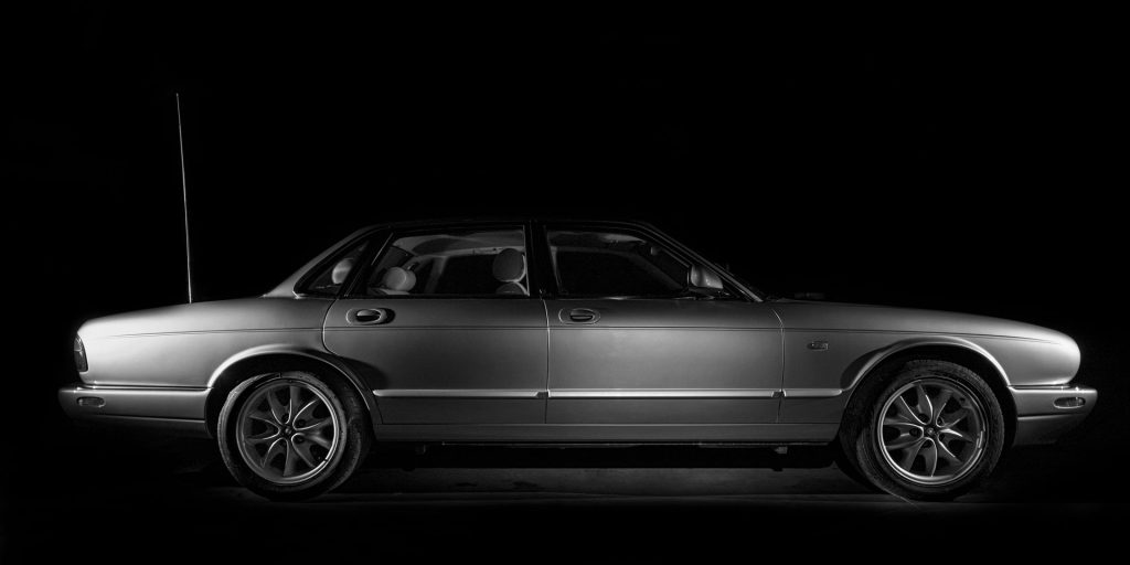 Jaguar en lumière de cinéma